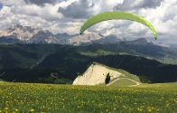 garniraetia - paragliding